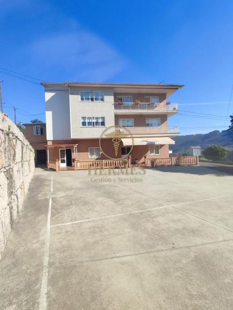 Casa de 472 m2 con 11 habitaciones y 5 baños en Vilaboa, Pontevedra
