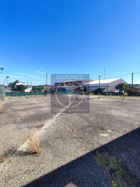 Parcela en venta Tui centro